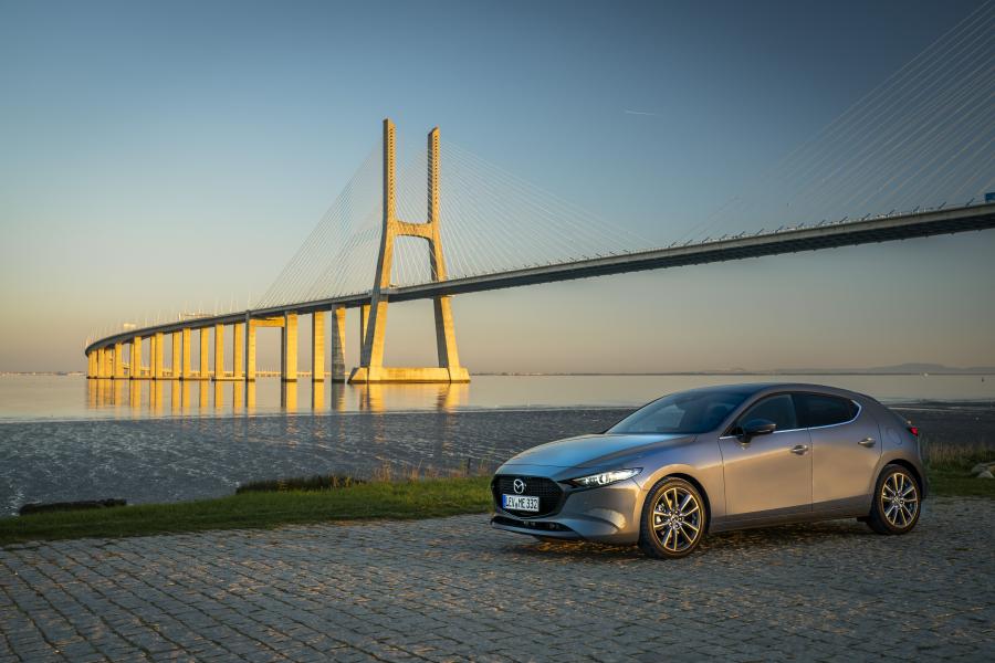  Mazda3 Hatchback 2019 года  (WW) (фото 13 из 40)